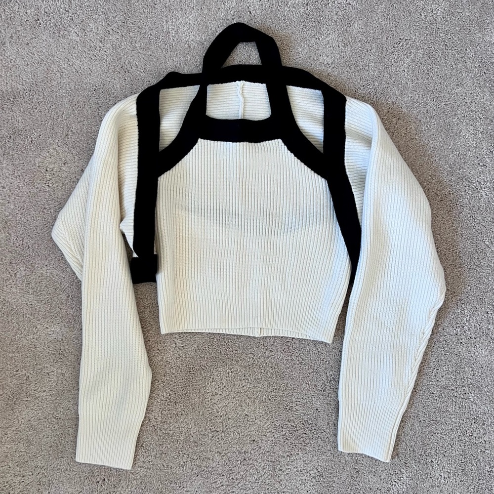 NWT Color-Block Cutout Ribbed Sweater Set - small - Picture 8 of 11